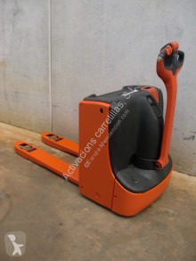 Transpalette accompagnant Linde T 16