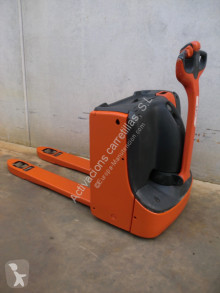 Transpalet eşlik eden Linde T 16