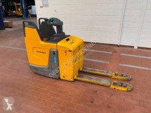 Jungheinrich pedestrian pallet truck ERE 225