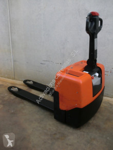 BT pedestrian pallet truck LWE 130