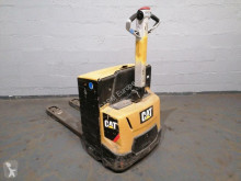 Transpaleta Caterpillar NPP20N2 usada