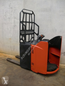 Transpaleta de conductor a pie Linde T 20 SP FRUTERA