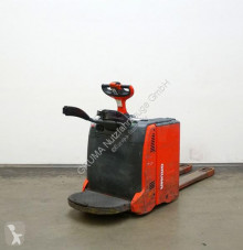 Transpaleta de conductor a pie Linde T 20 AP/131