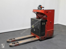Transpaleta Linde T 20 SF 144 acompañante usada