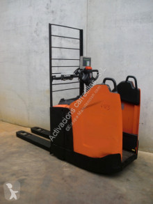 منصة نقالة مع سائق واقف BT LPE 200 PF