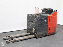 Transpalette accompagnant Linde T 20 SP-02 131