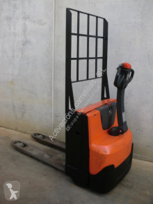 Transpallet guida in accompagnamento BT LWE 160 LWE 160