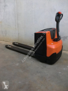 Transpalet eşlik eden BT LWE 200 1450x550mm