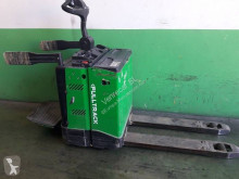 Transpaleta Hyster P2.0S de conductor a pie usada
