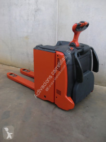 Linde stand-on pallet truck T 20 AP