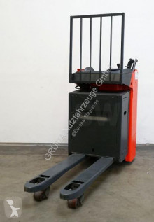 Транспалетна количка с платформа за седящ водач Linde T 20 S/1154
