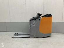 Transpallet Still EXU-S 22 con pedana usato