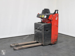 Transpaleta Linde T 20 S 1154 acompañante usada