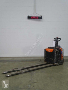 Transpallet Toyota lpe200/2350mm usato