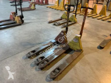 Pallet truck Lot Lift Trucks tweedehands