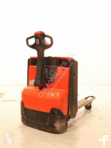 Empilhador porta paletes acompanhante BT Levio LWE 140