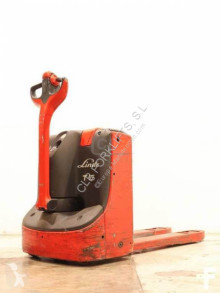 Transpaleta Linde T-16 / 1152 acompañante usada