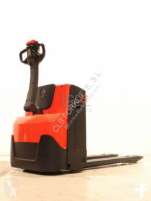 Empilhador porta paletes BT Levio LWE 140 acompanhante usado