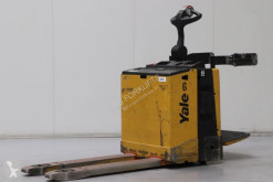 Transpaleta acompañante Yale MP20X