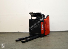 Pallet truck Linde T20 SP tweedehands met staanplaats bestuurder