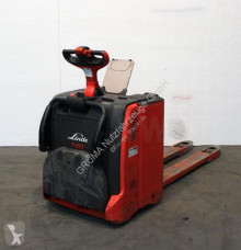 Transpaleta de conductor a pie Linde T 20 AP/131