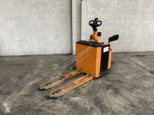 OMG pedestrian pallet truck 320P2