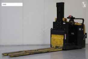 Transpaleta acompañante Yale MO20