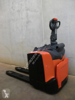 Toyota LPE 200 PA pallet truck used stand-on