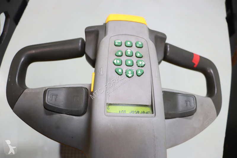 منصة نقالة Atlet PDP200