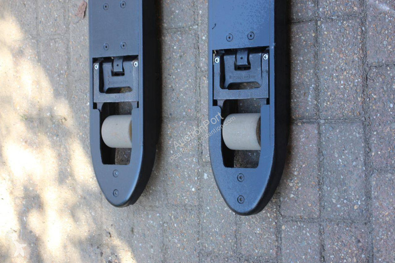 Porta paletes Toyota LPE220