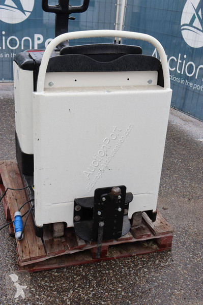 Transpalette Crown GPC-TOW
