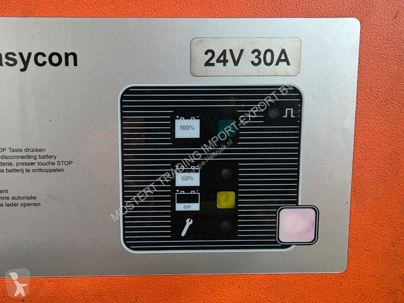 Palletwagen  16 - Toyota 24V 30A battery Pallet...