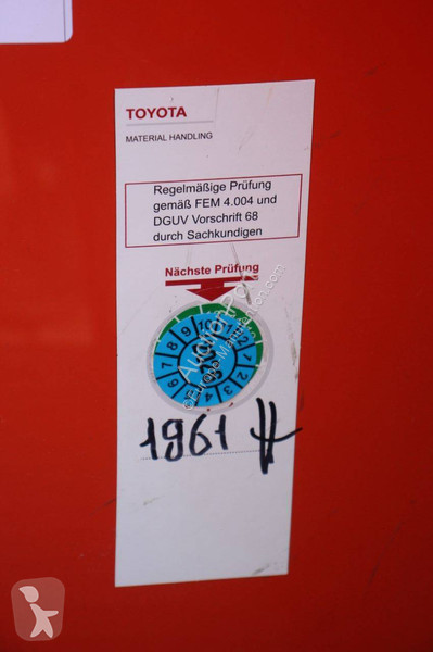 Porta paletes Toyota LPE220