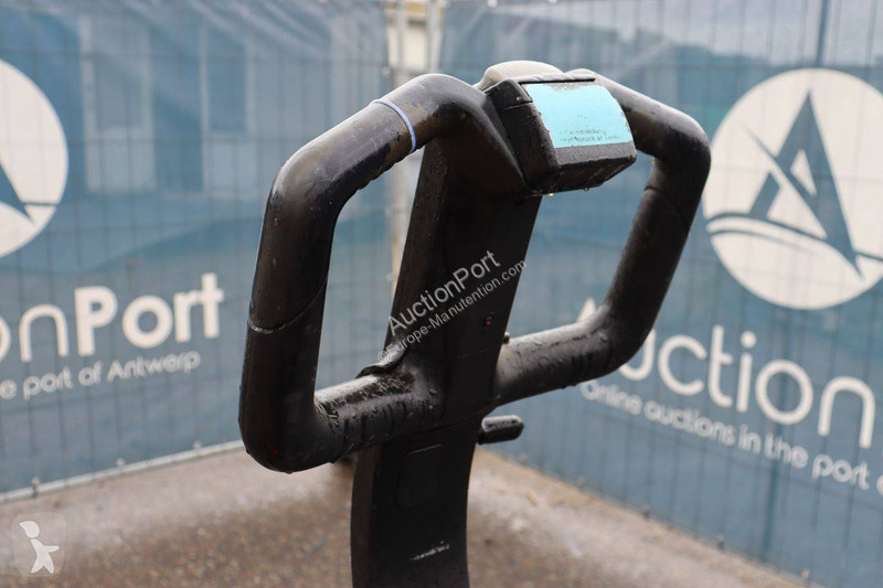 Transpalette Crown GPC-TOW