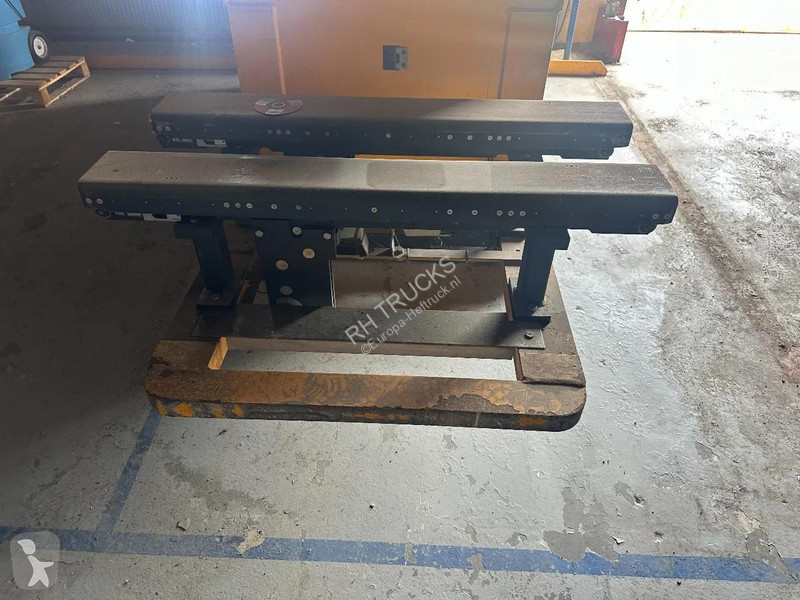 رافعة شوكية مع تحميل جانبي Jungheinrich ETX513
