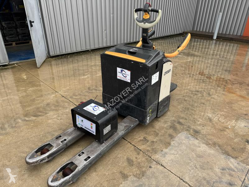 منصة نقالة Crown  WT 3000