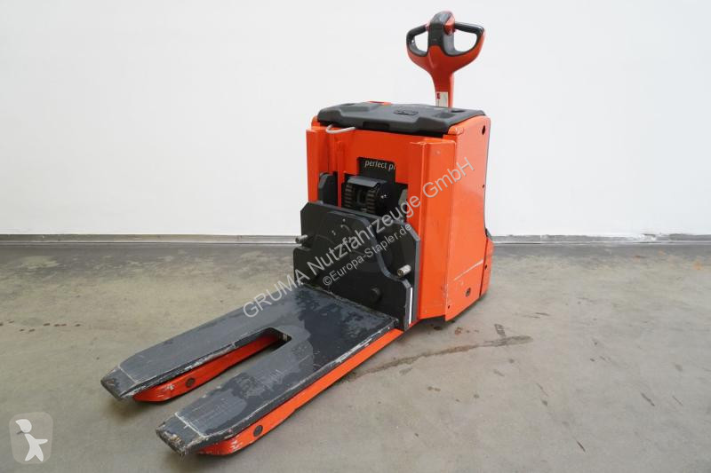 منصة نقالة Linde  T 20 1152