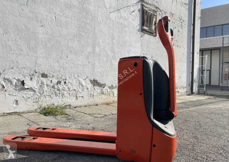 منصة نقالة Linde T16
