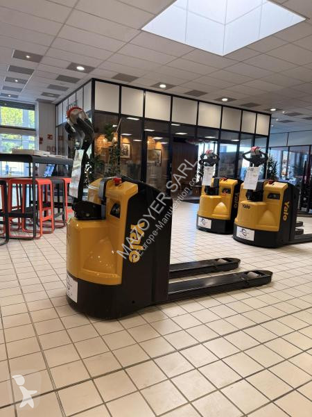 Empilhador porta paletes Yale  MP18AC
