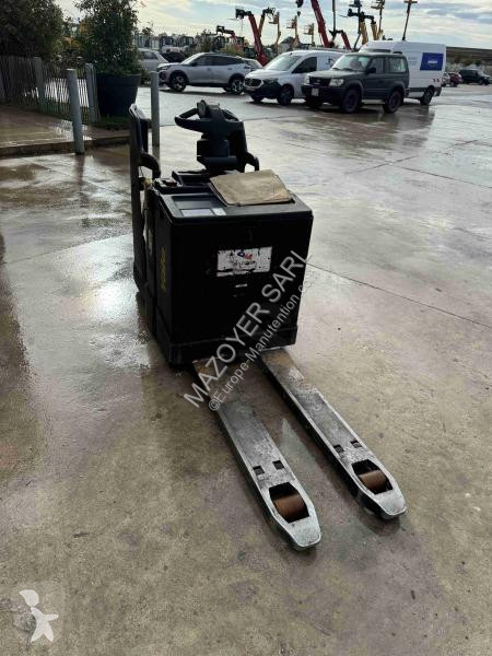 Empilhador porta paletes Yale  MP20X