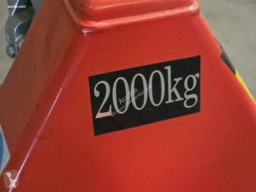 Pedestrian pallet truck