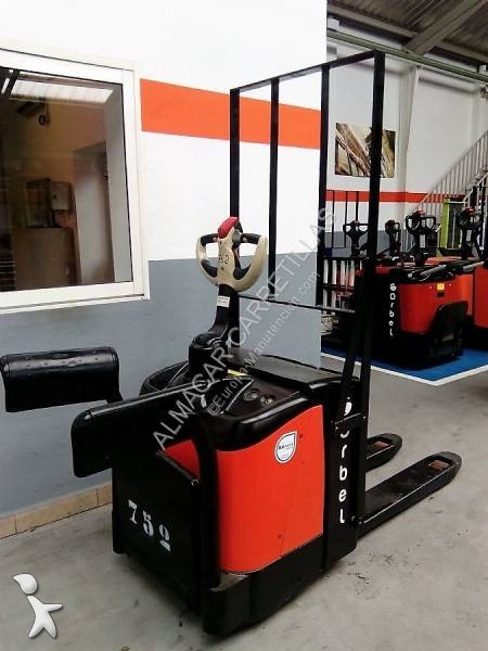 Transpalette Crown WP2330S