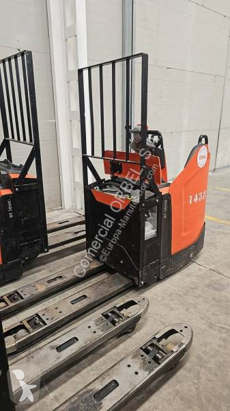 منصة نقالة Toyota LPE200