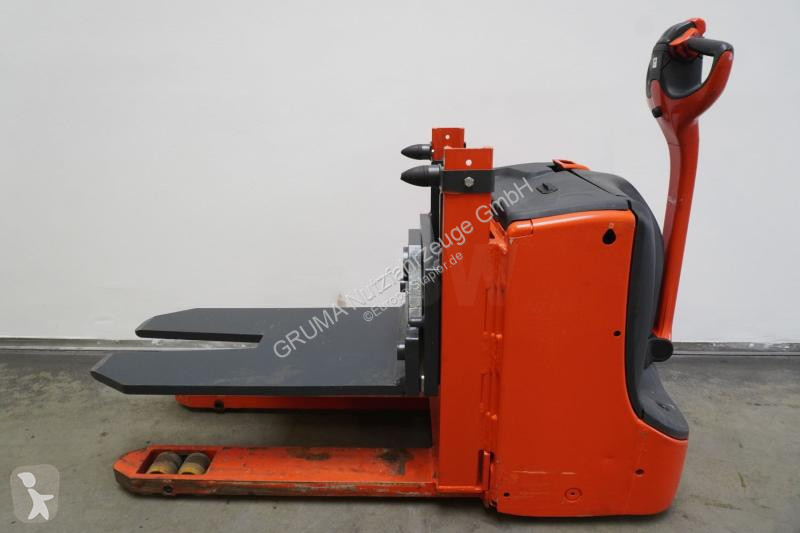 منصة نقالة Linde  T 28 L 1152