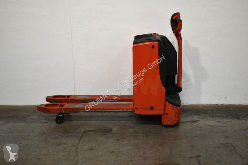 منصة نقالة Linde 1152