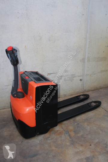 منصة نقالة BT LWE 200