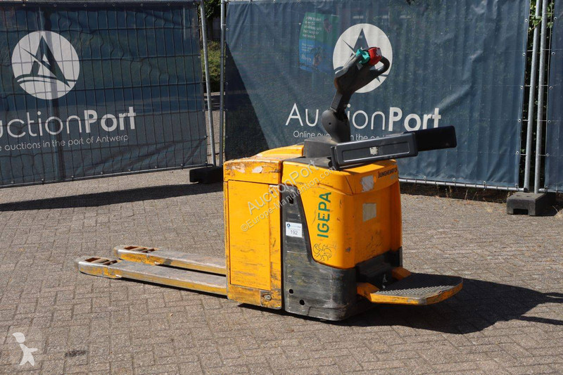 Transpaleta Jungheinrich 24 V 3 PZS 375