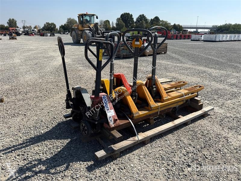 平台堆垛车  Pallet Jack