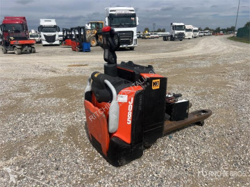Transpalet cu operator pedestru Toyota