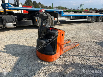 Hyster gyalogkíséretű raklapemelő